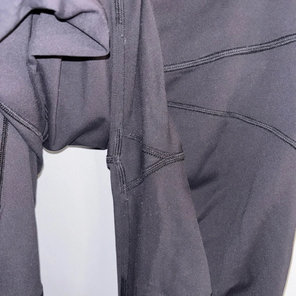 Authentic Lululemon Align High-Rise 28 -Discontinued - Picture 7 of 8